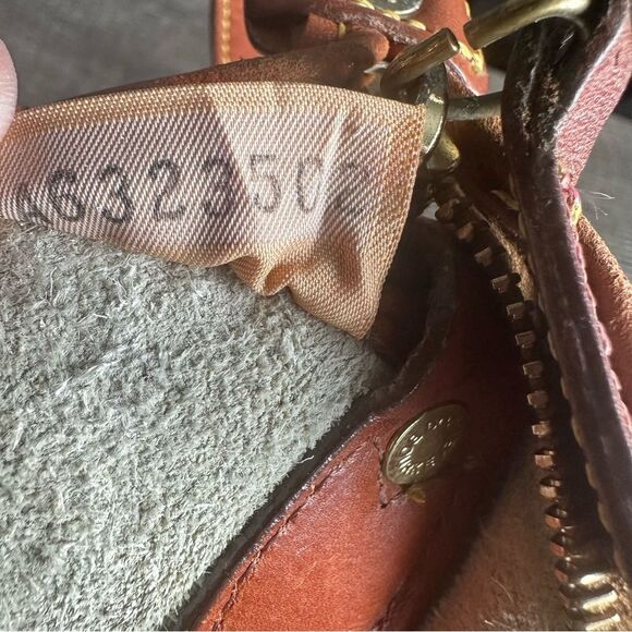 Vintage Dooney & Bourke All Weather Leather Handbag Shoulder Hobo Bag Purse - Picture 14 of 14